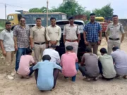 स्ट्रीट लाइट के नीचे चल रहा था जुआ, बिछुआ पुलिस ने 7 जुआरियों को दबोचा