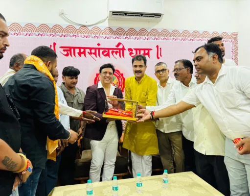 हनुमान लोक जामसांवली में फिल्म अभिनेता गोविंदा ने की श्री हनुमान जी की आराधना