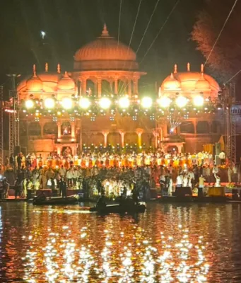 शिप्रा तट और महाकाल महालोक में 33.27 लाख दीये एक साथ किये गये प्रज्ज्वलित, बना वर्ल्ड रिकार्ड