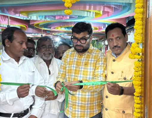सांसद बंटी विवेक साहू ने वाल्मिकी समाज को दी सामाजिक भवन की सौगात